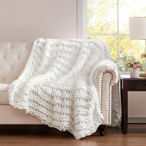 LUXURY Handmade Knitted Yarn Knit Blanket White Durable Soft Home Decor Gift NWT - Picture 6 of 9